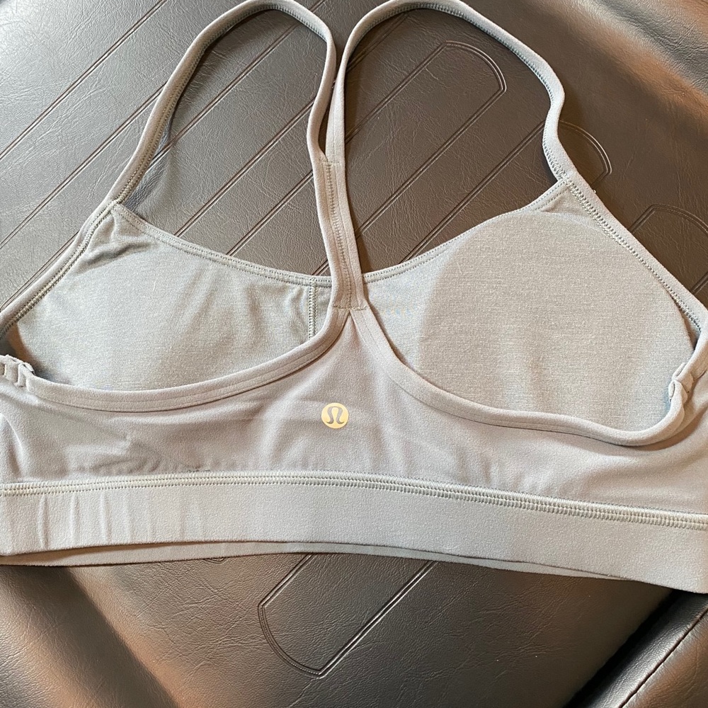 Lululemon flow y sports bra sz 10